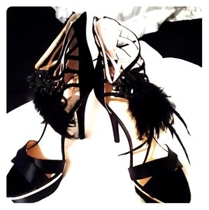 Enzo Angiolini feather heels